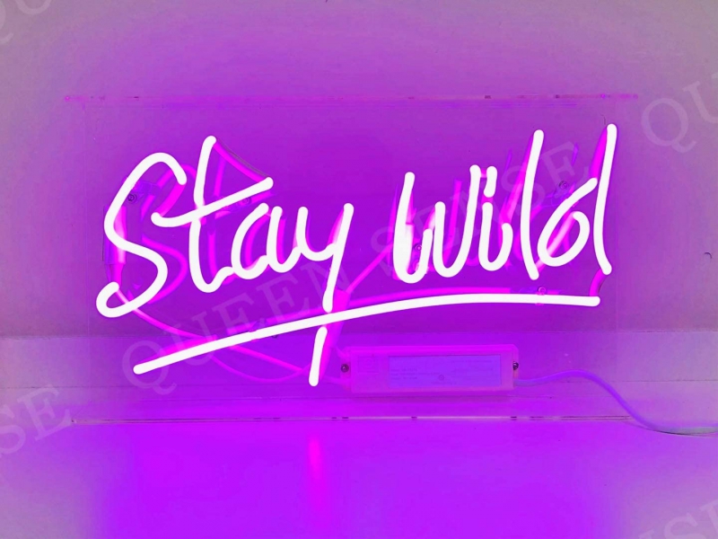 Stay Wild Neon Skilt