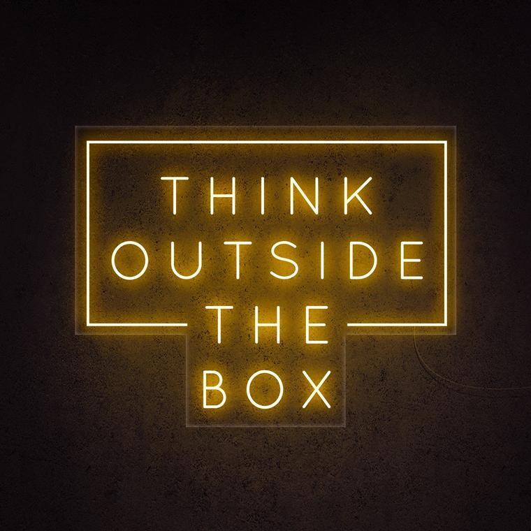 Think Outside The Box Neon Skilt